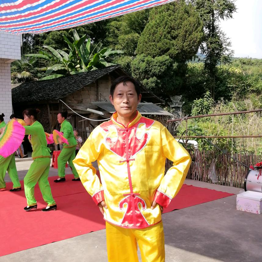 谭凡初