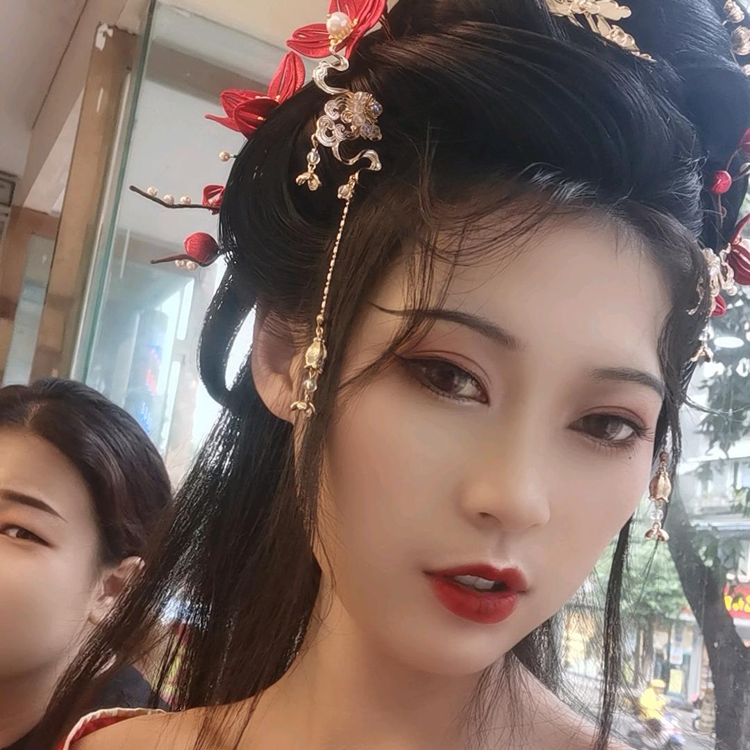 成华区馨月斋服装店