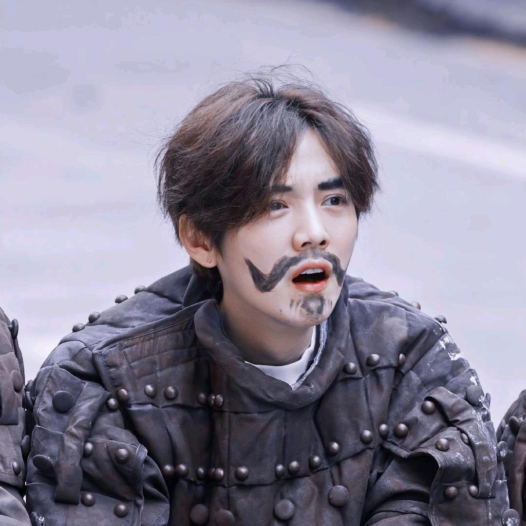 花海中最美的鹿晗