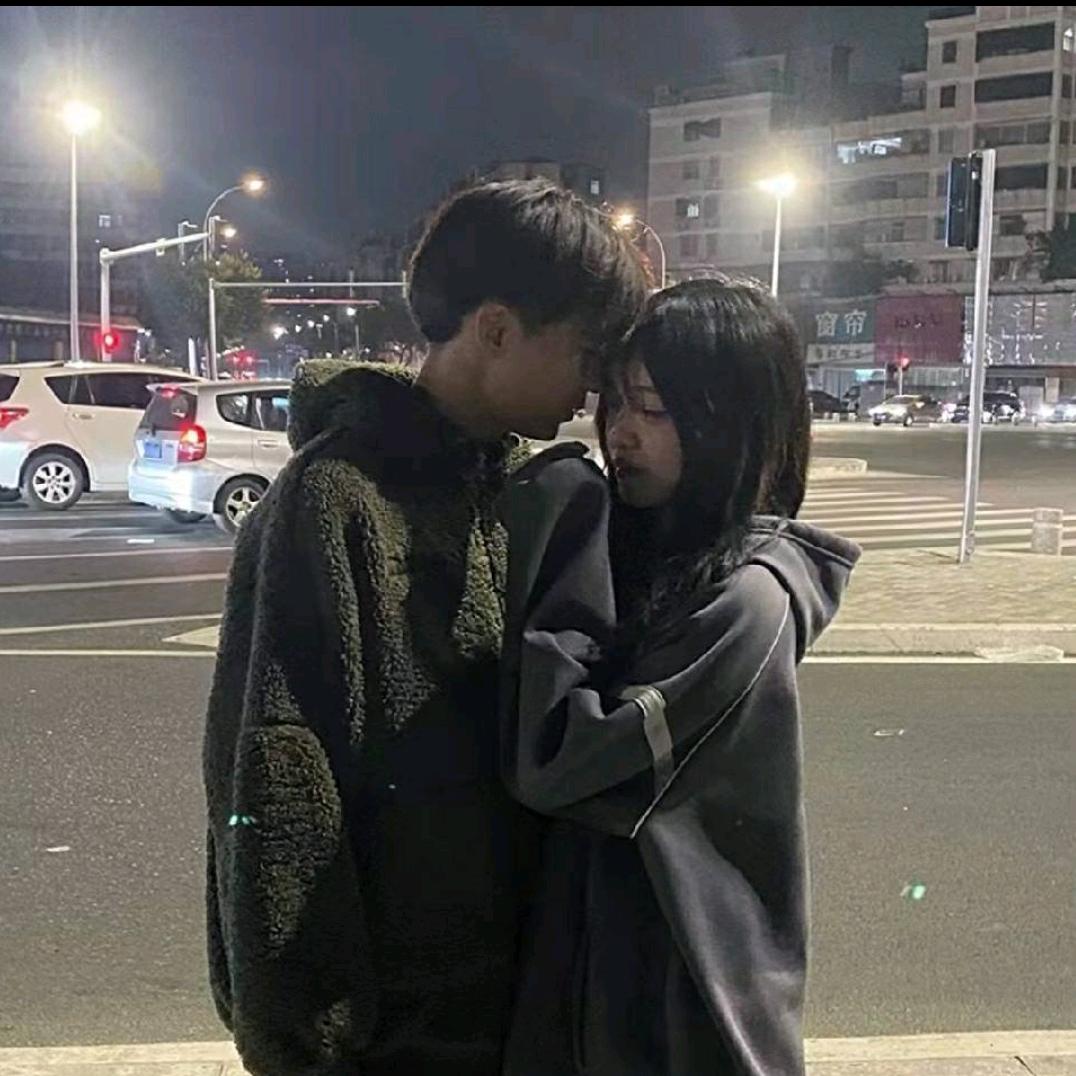 阳光的牛马男孩