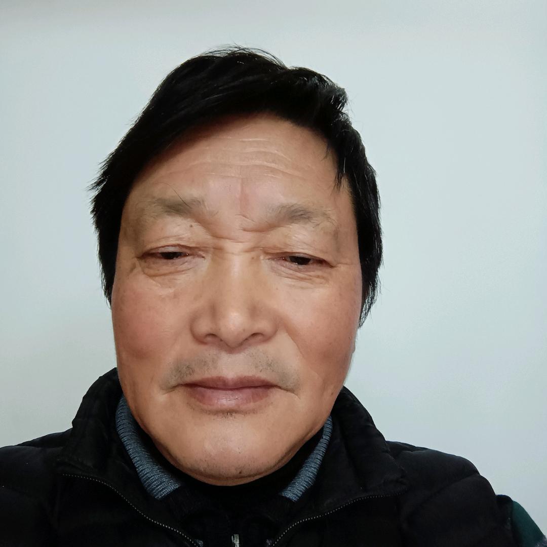 不老松每天早晨6点20分开播。