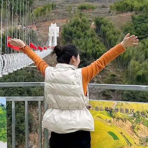 工厂傻大姐