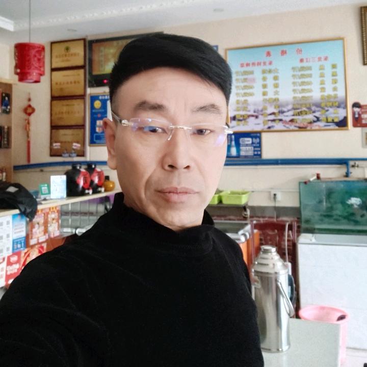 东北铁锅炖鱼
