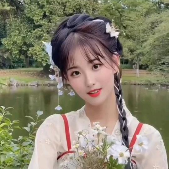 核果盆景小姐姐