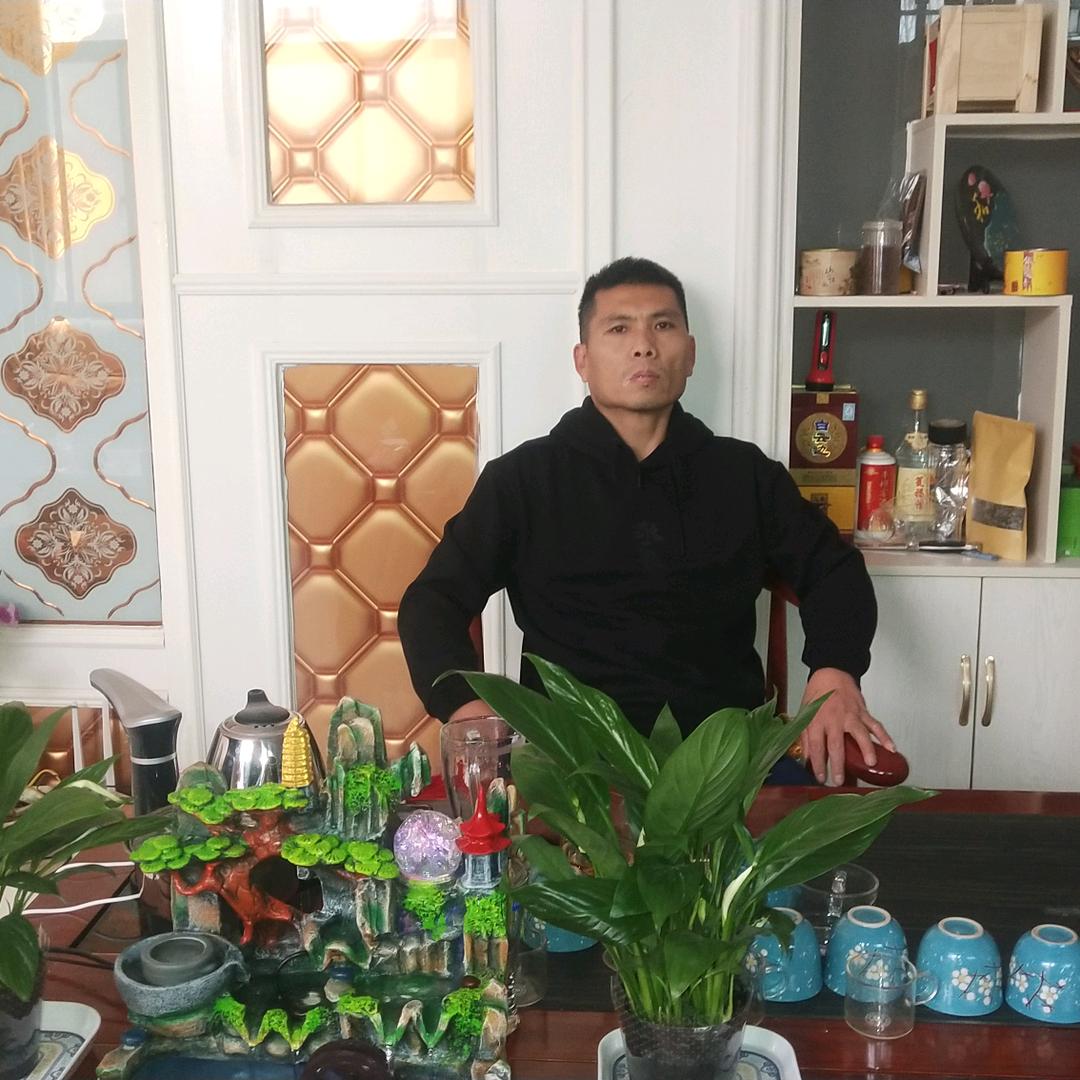 开拓拼搏
