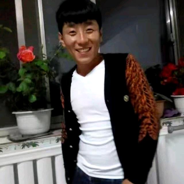 王健