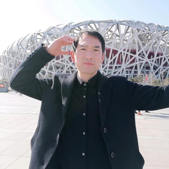 洛漫壁纸.壁布，脚手架。升降车