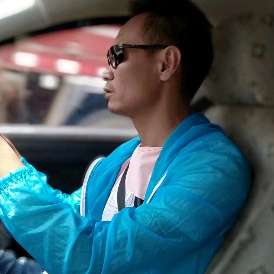 （蒙自红技）李银教练1388737734