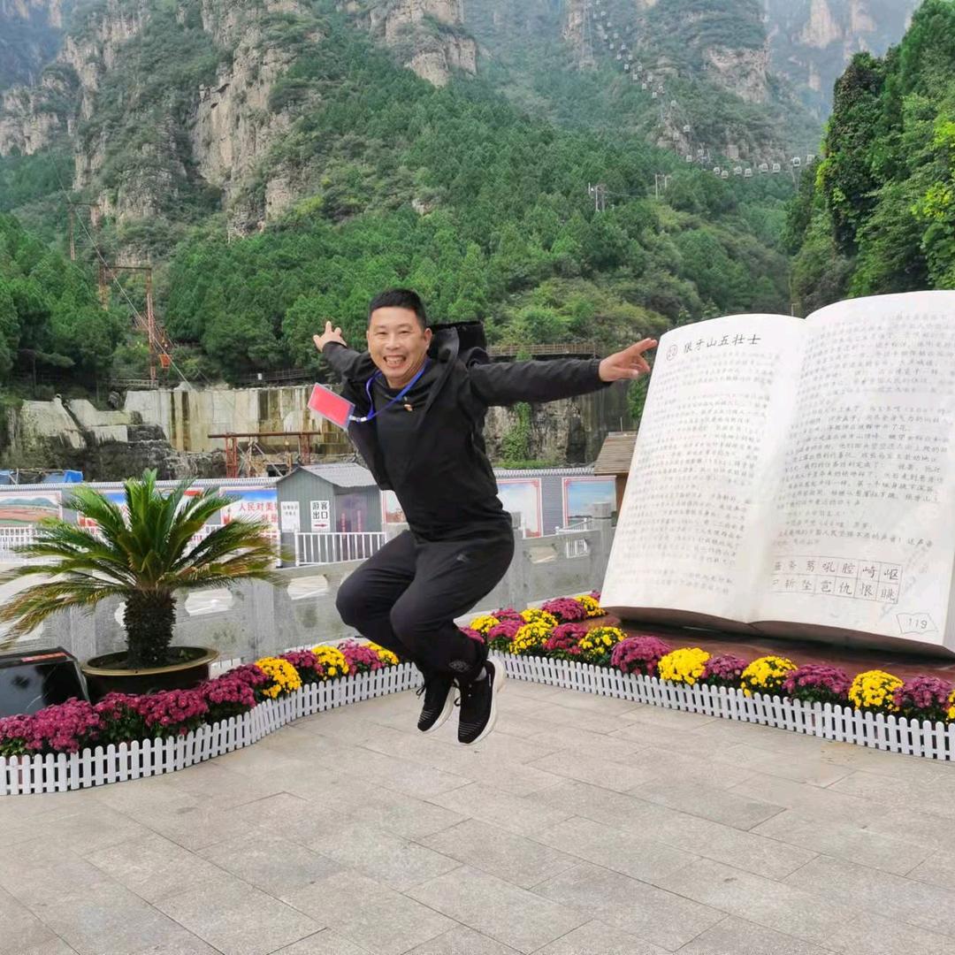 李联龙