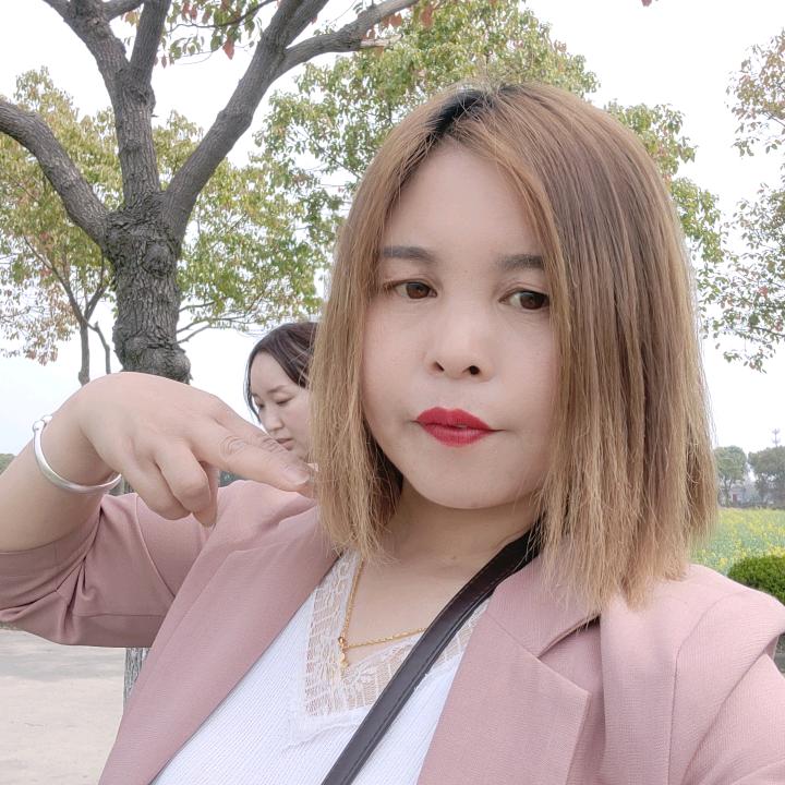 坚强的女人。