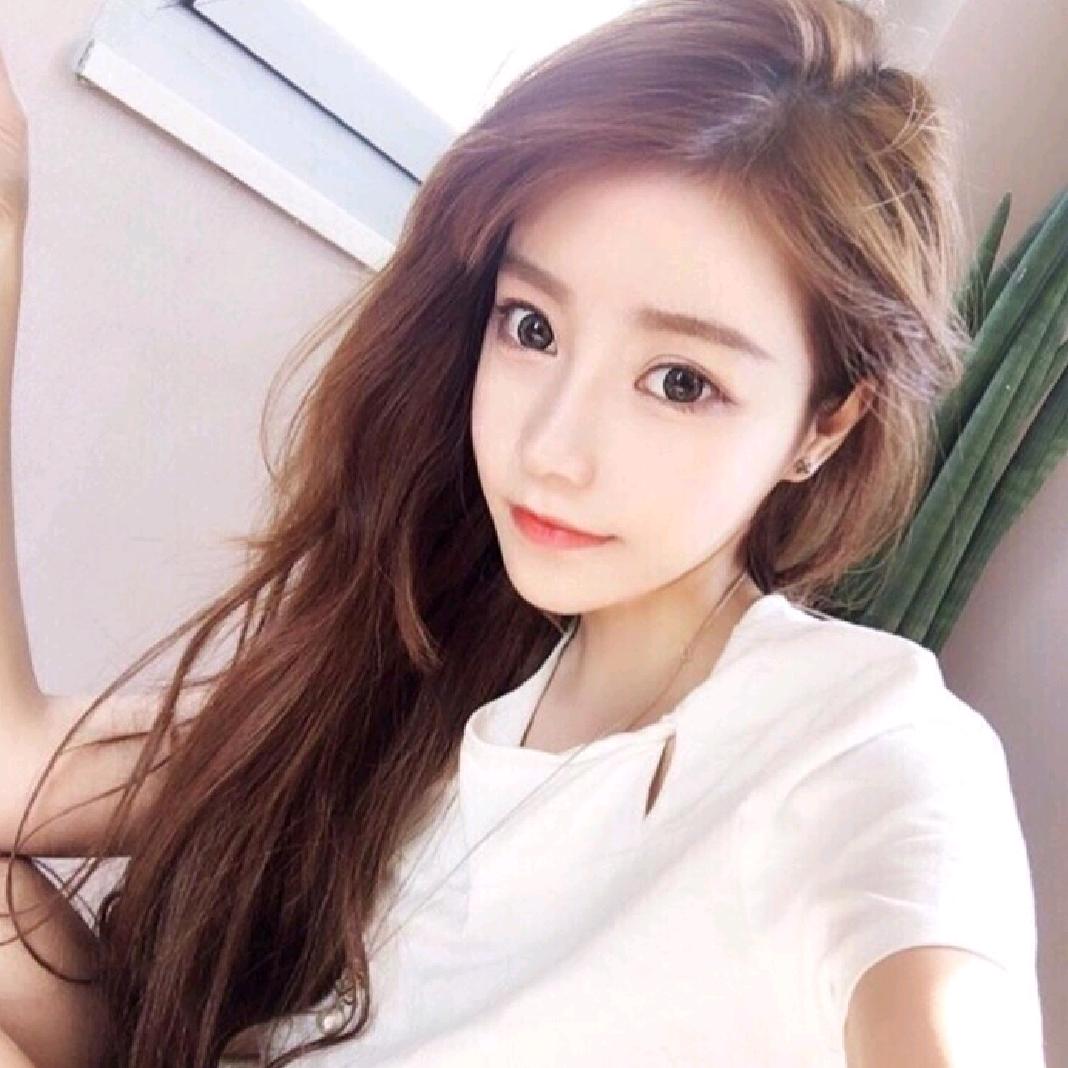 娜娜拍车