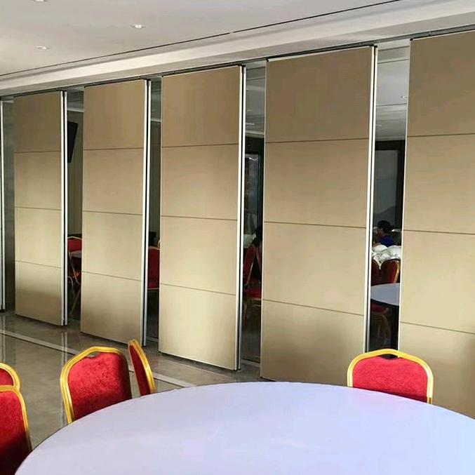 曼丰餐厅宴会厅活动隔断