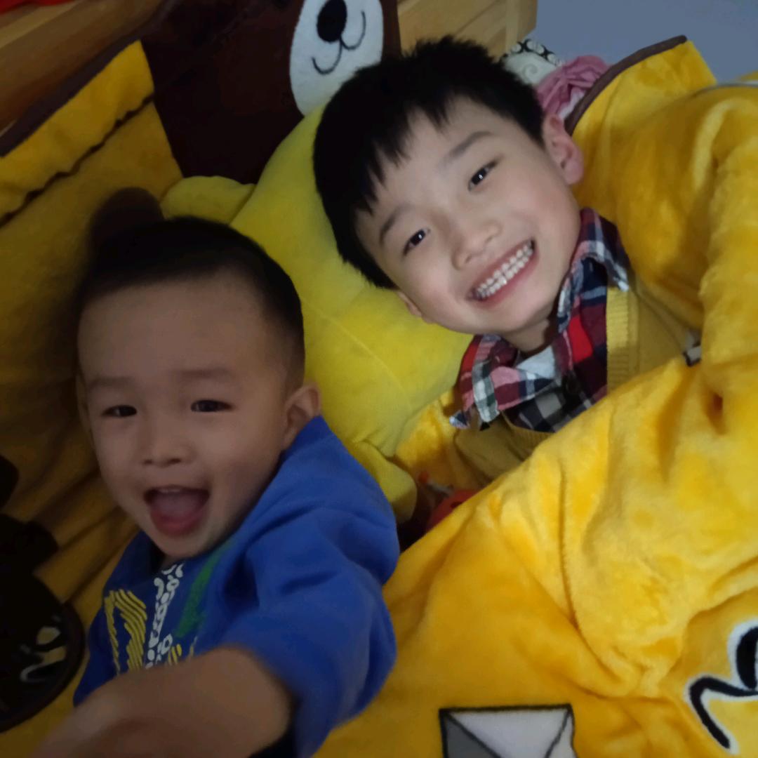 鲁发名城鸡鱼菜馆