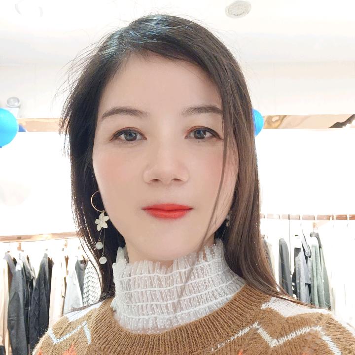 卢爱蓉
