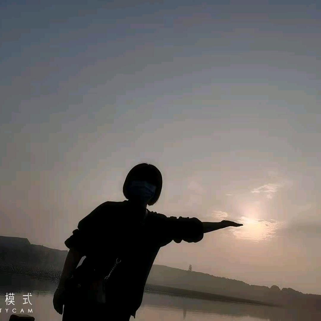 小帅哥