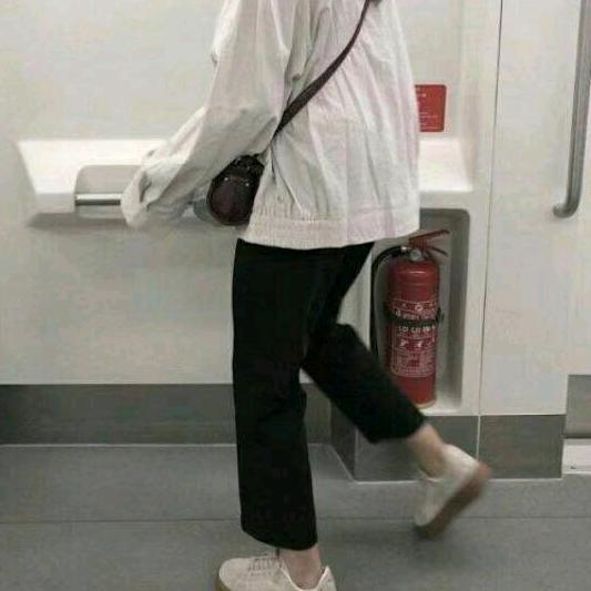 妮妮n