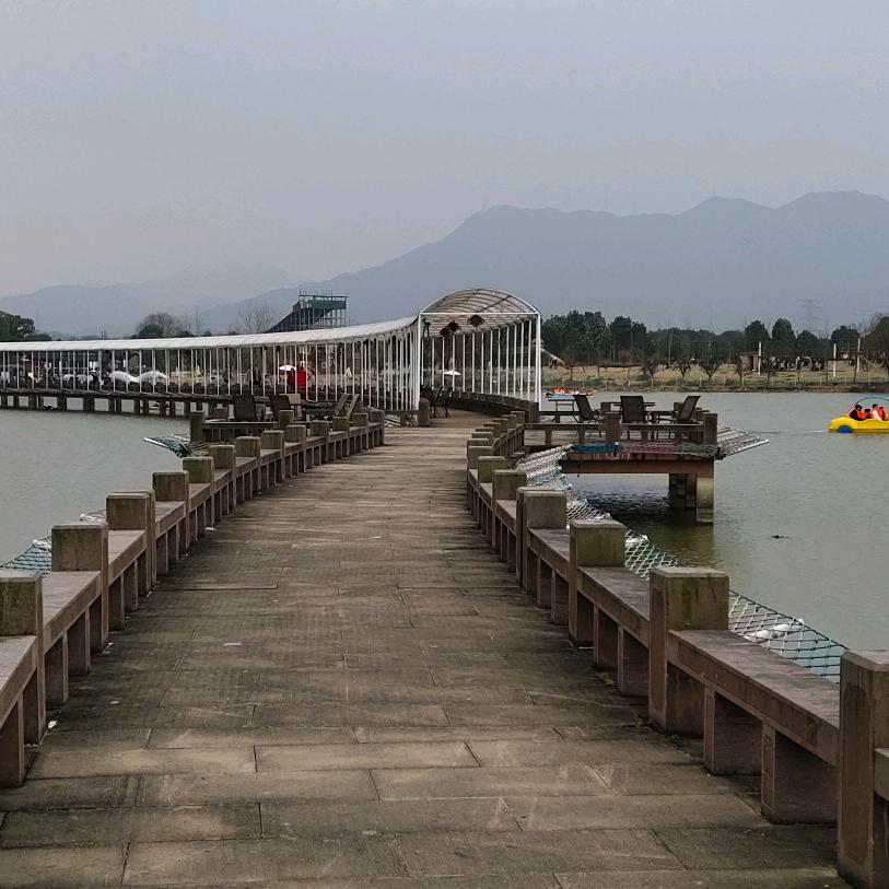 李艳
