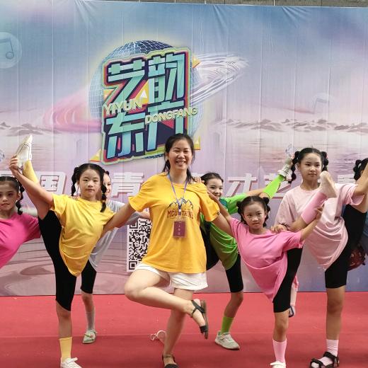 🧚爱跳舞的玲Dr.