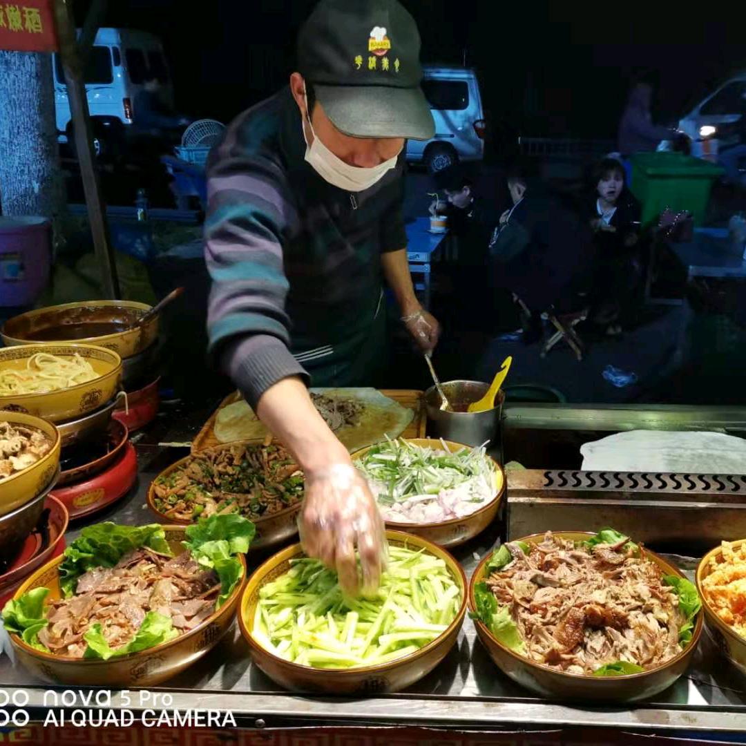 小李卤肉卷饼