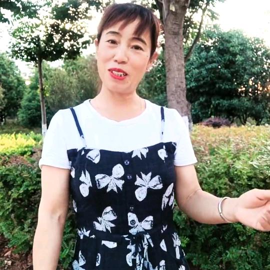 蔡姐小号(大号晚上9：36开播）