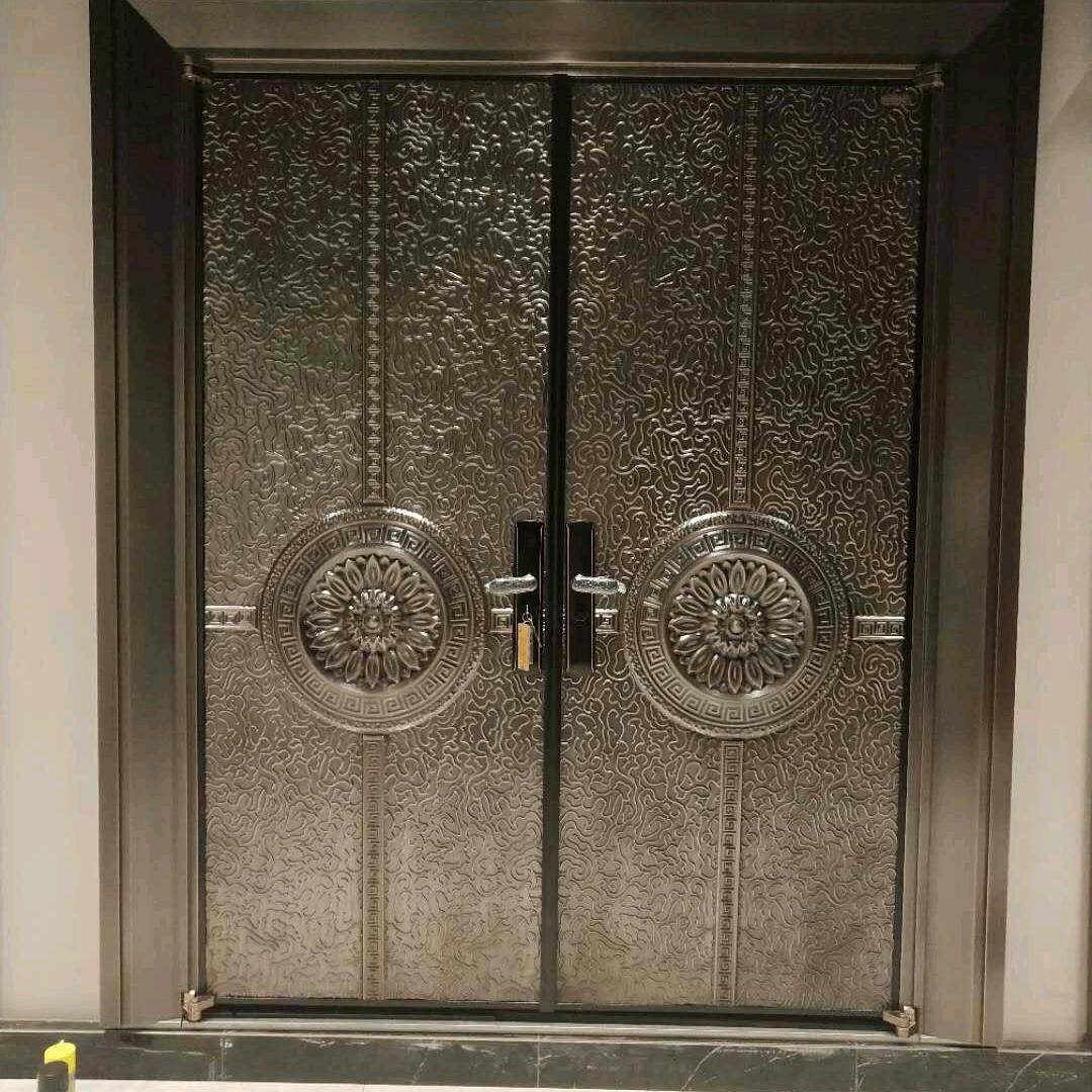 迦佰斯门业。铜门铸铝门