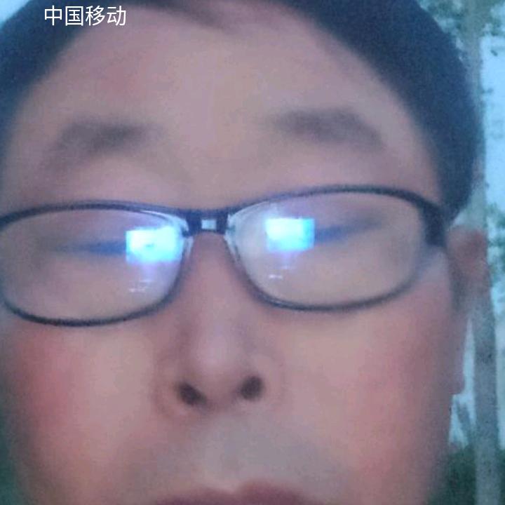 张三。