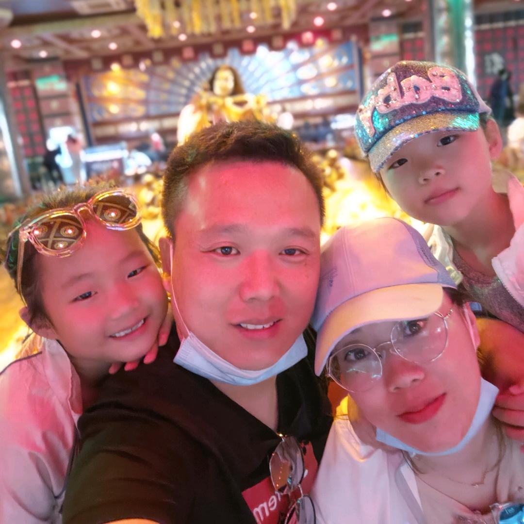 ( ﹡ˆoˆ﹡ )刘恋o王返۶❤