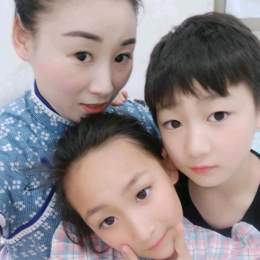 欣蔚