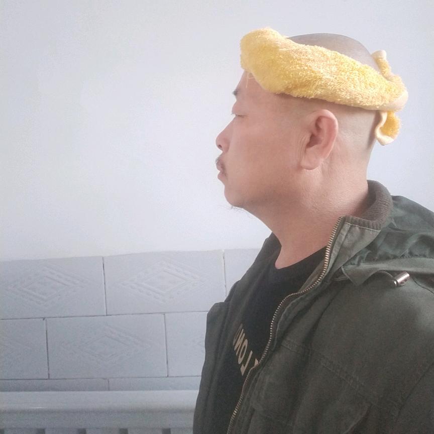 光头大叔