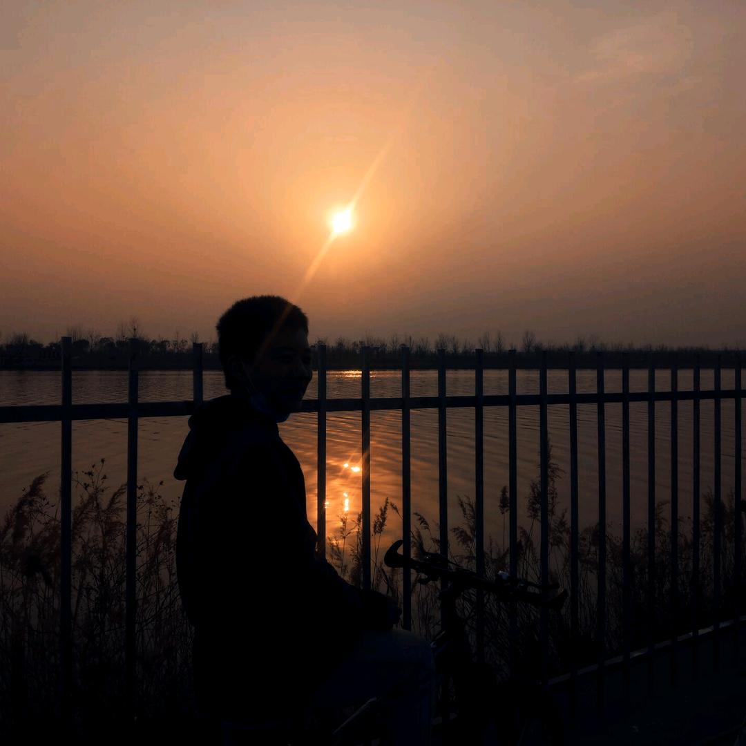 古月（爱拍摄）