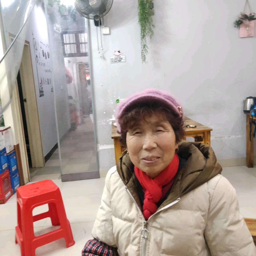 贾小美