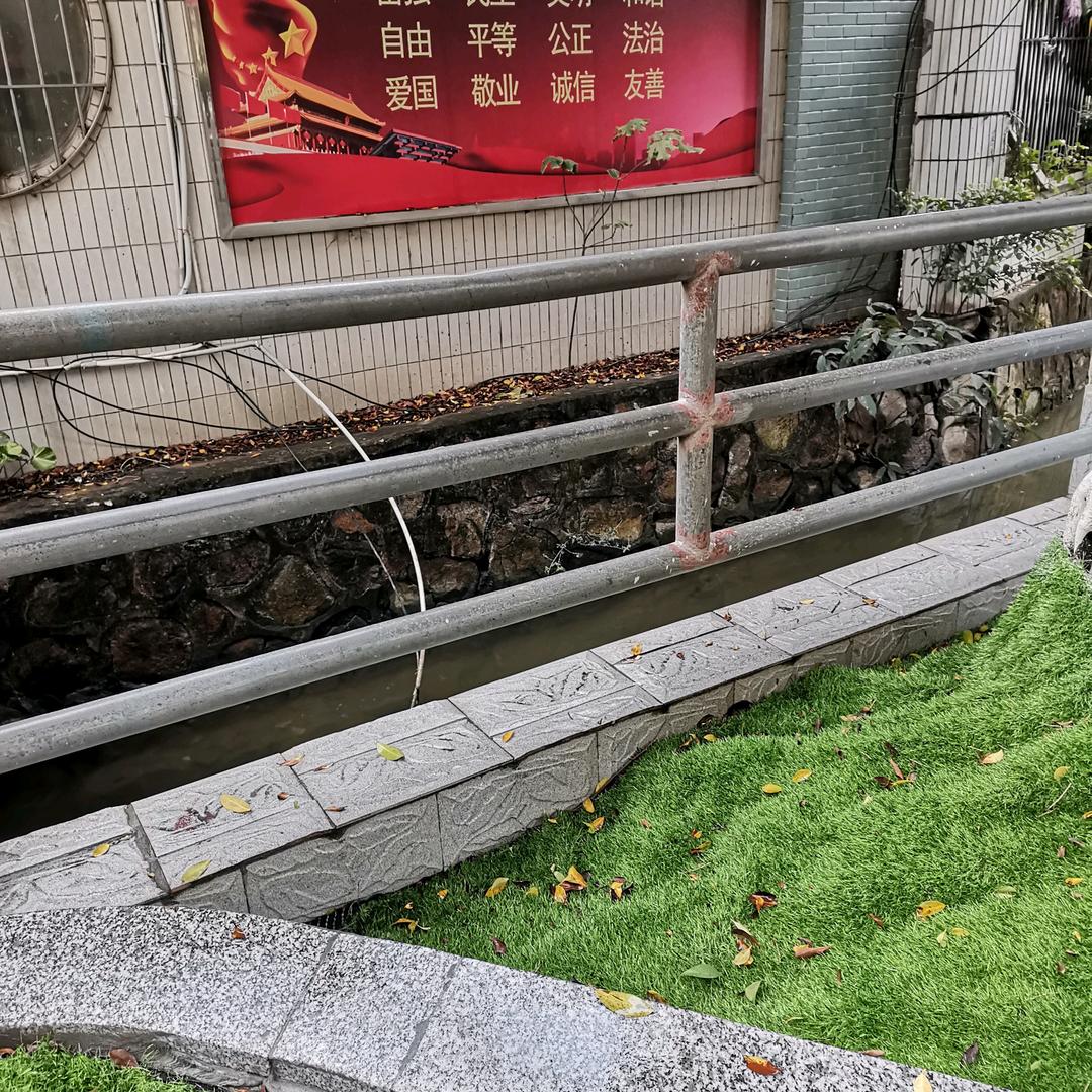 用户9869588375300