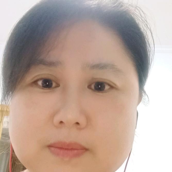 做装饰的霞姐