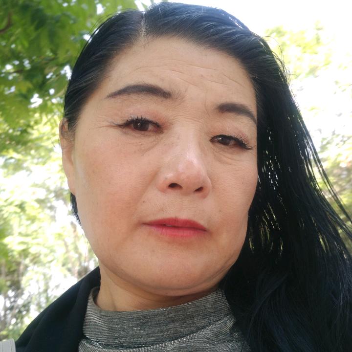 艳林