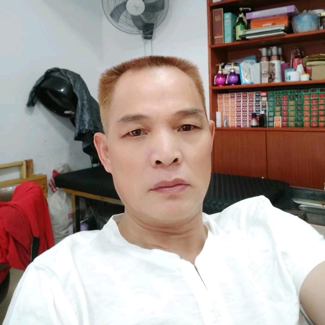 梅城名丝发艺