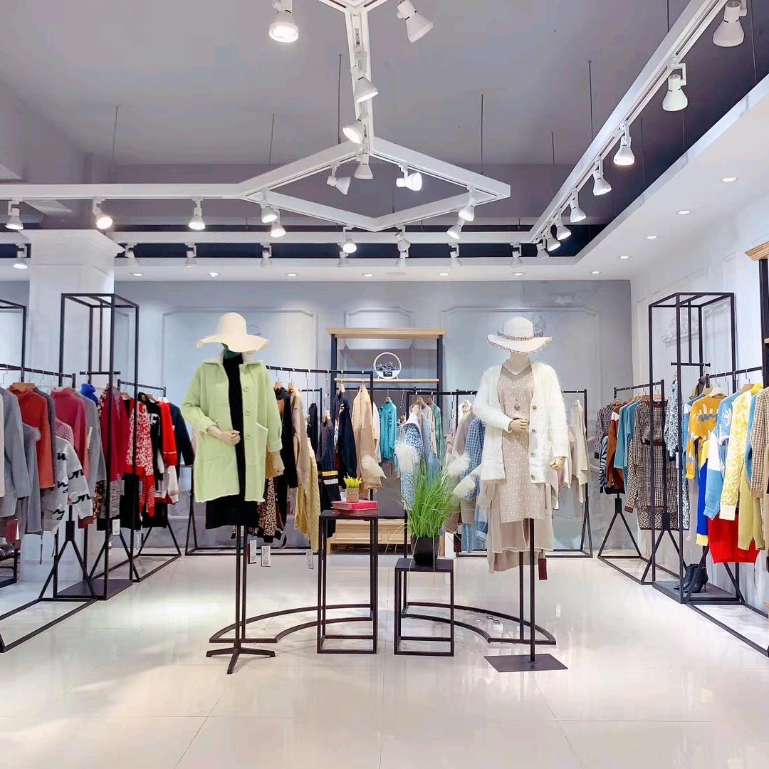 新乡市红旗区燕子服饰店