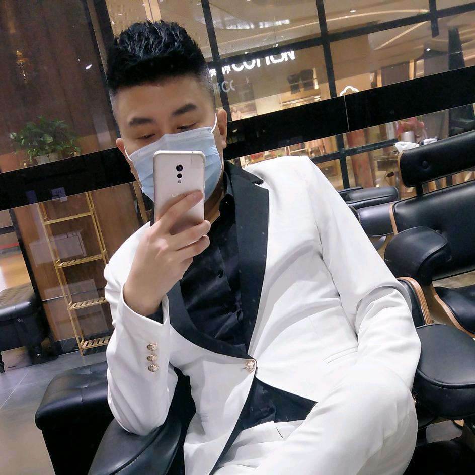阿军艺术总监美容美发