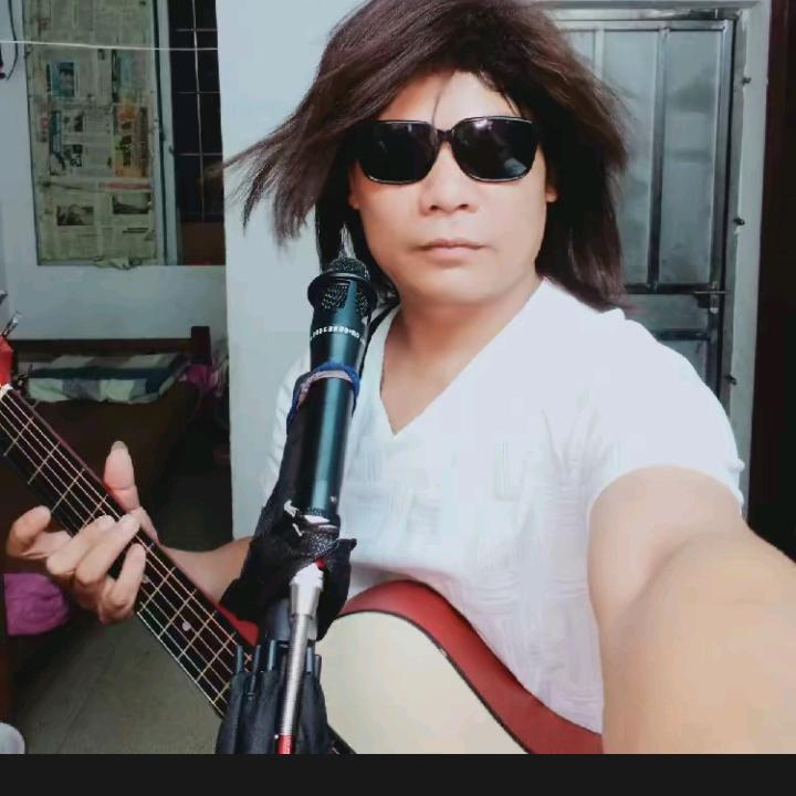 思南伍佰