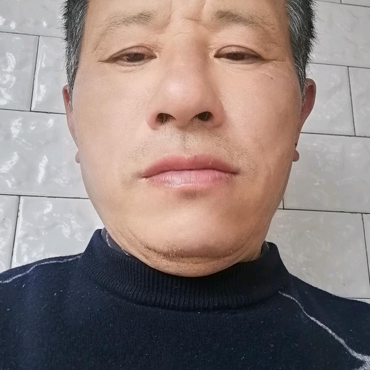 何朝银