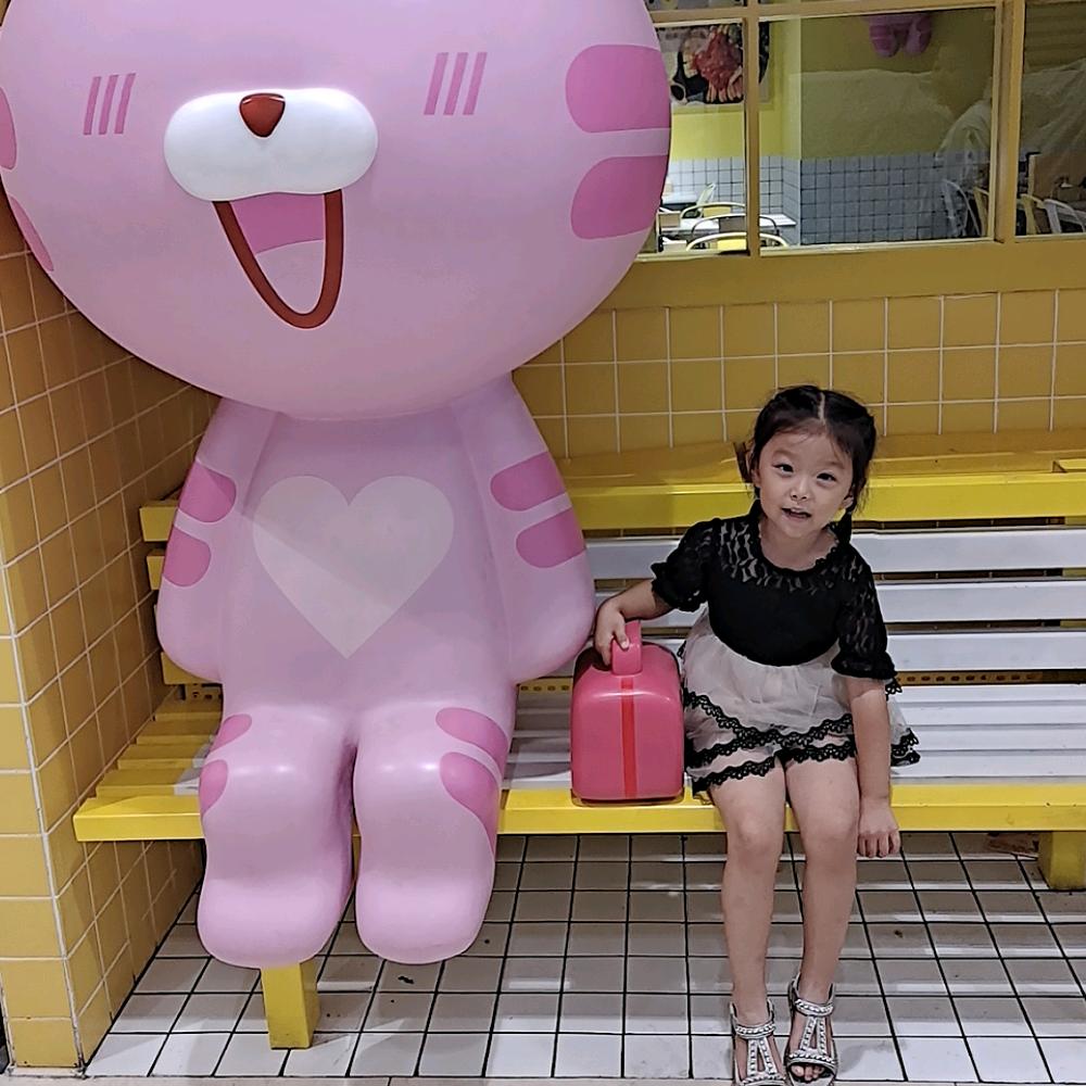 佳仁裤业张夏店《好物在橱窗》