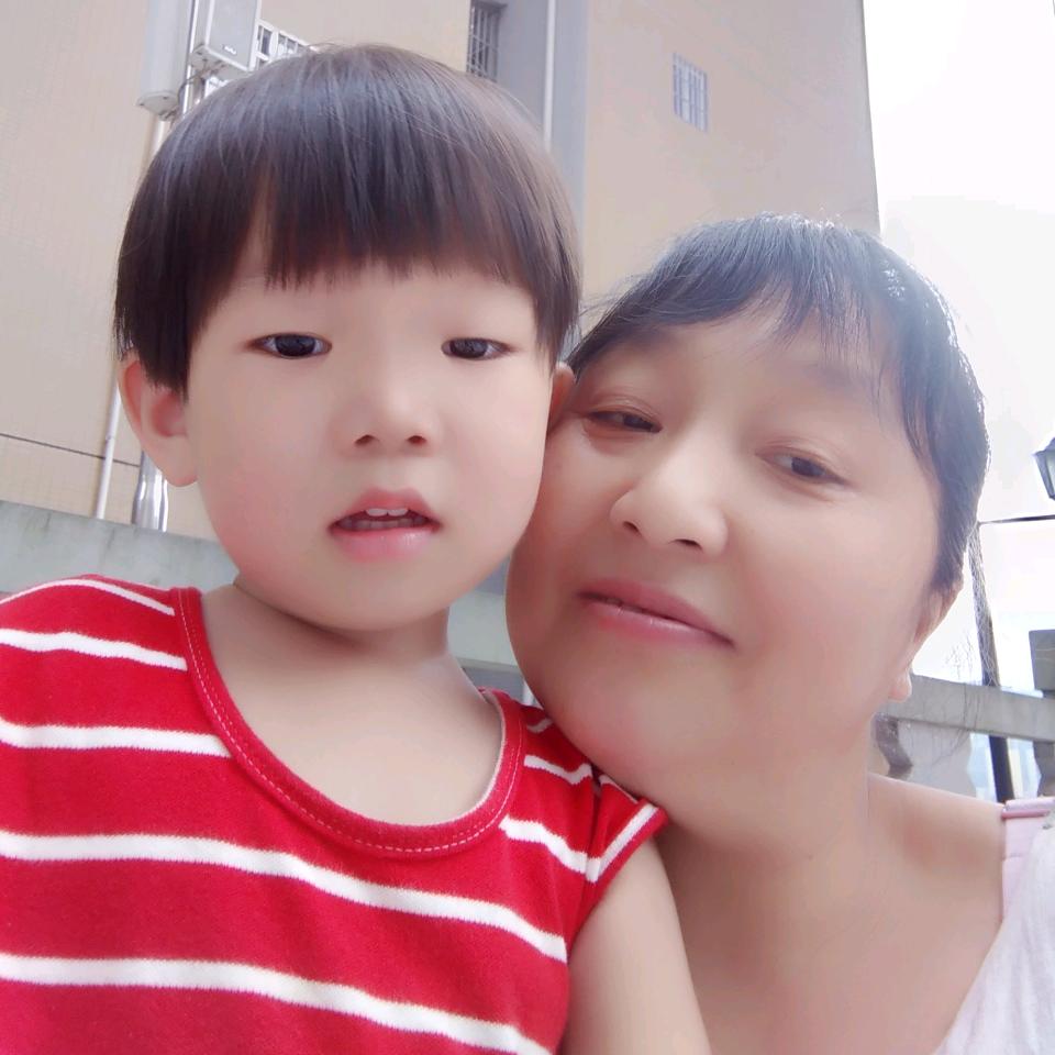 万秀英