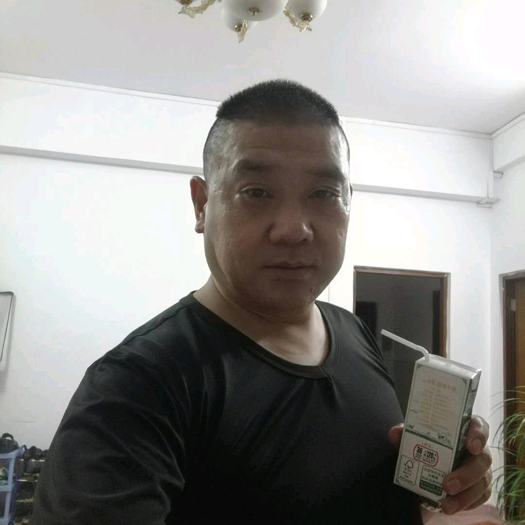 爱舞大叔