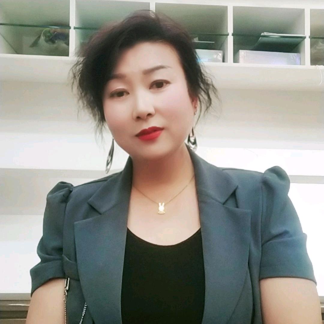 花儿🌹爱跳舞，打鼓《农村姐弟》