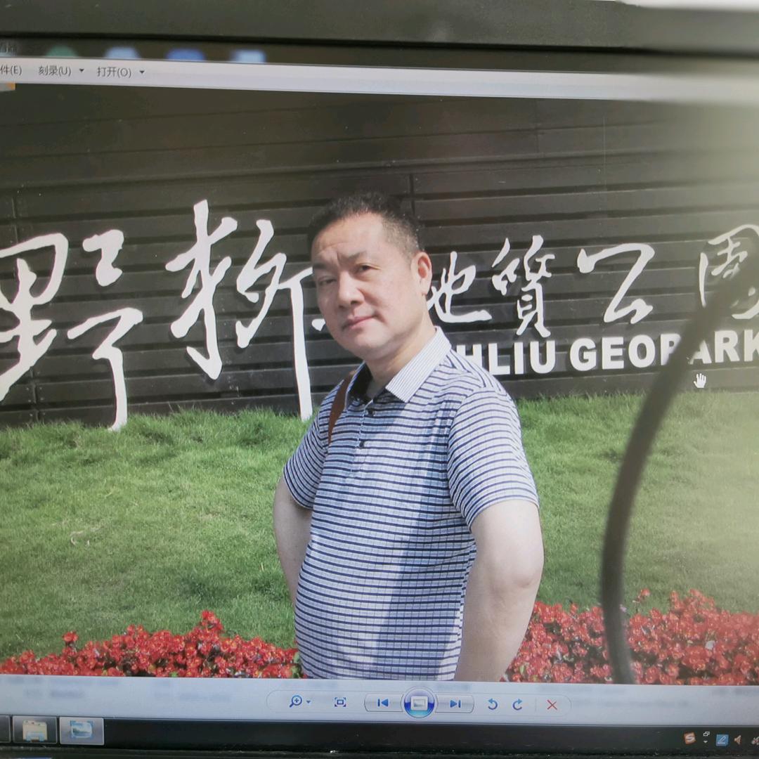石头哥好