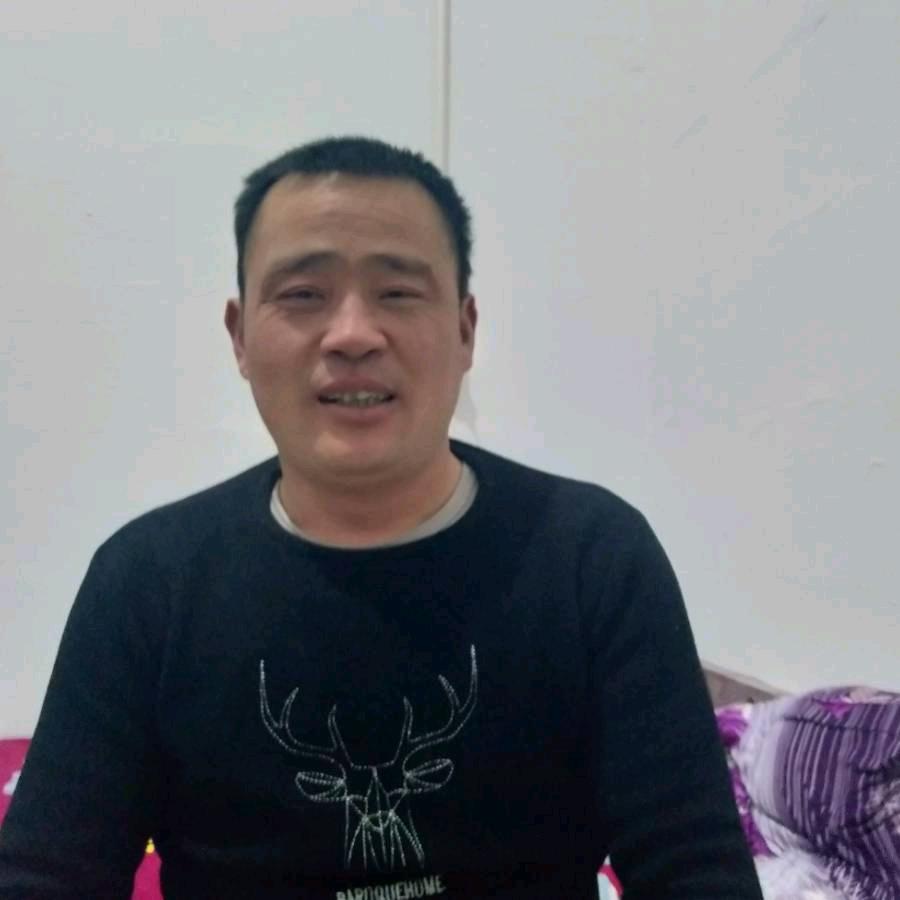 专业沃得收割机  汪永友