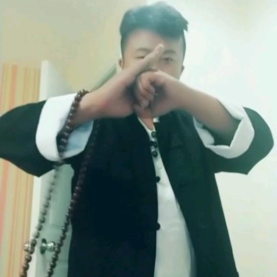 卧龙鲜森