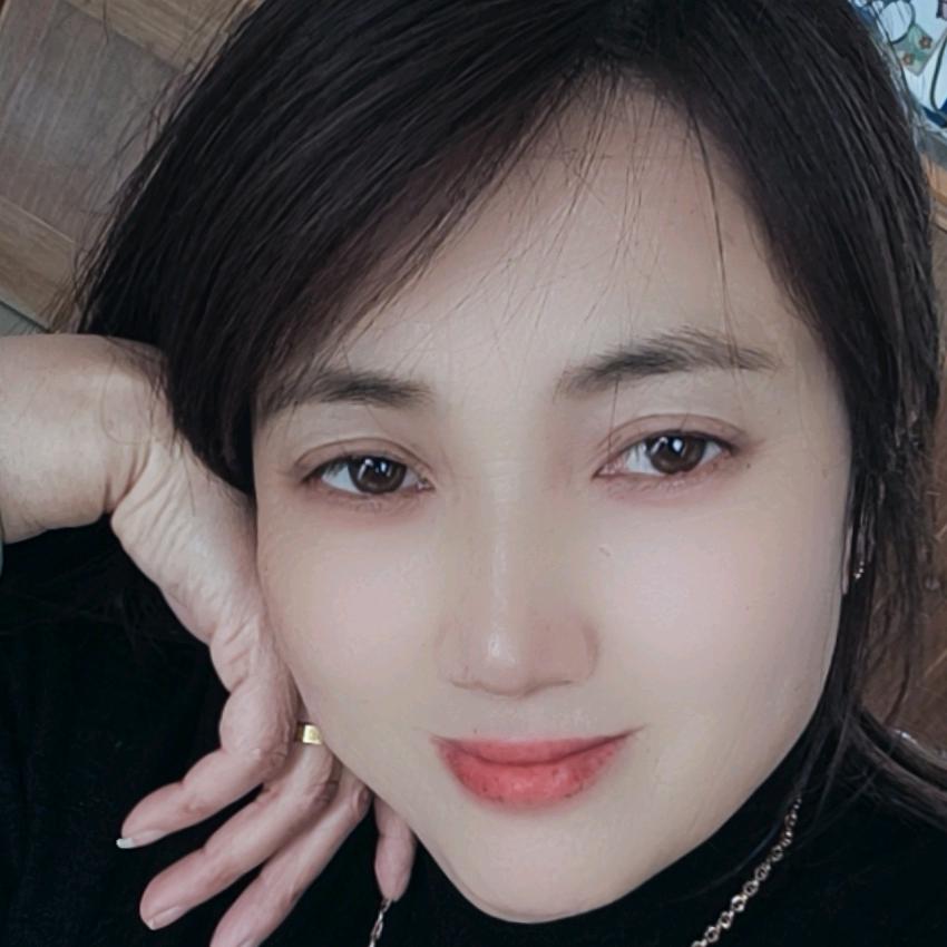 开心女人每天早上七点到九点