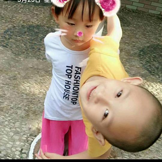 用户5867844582636爱久见人心