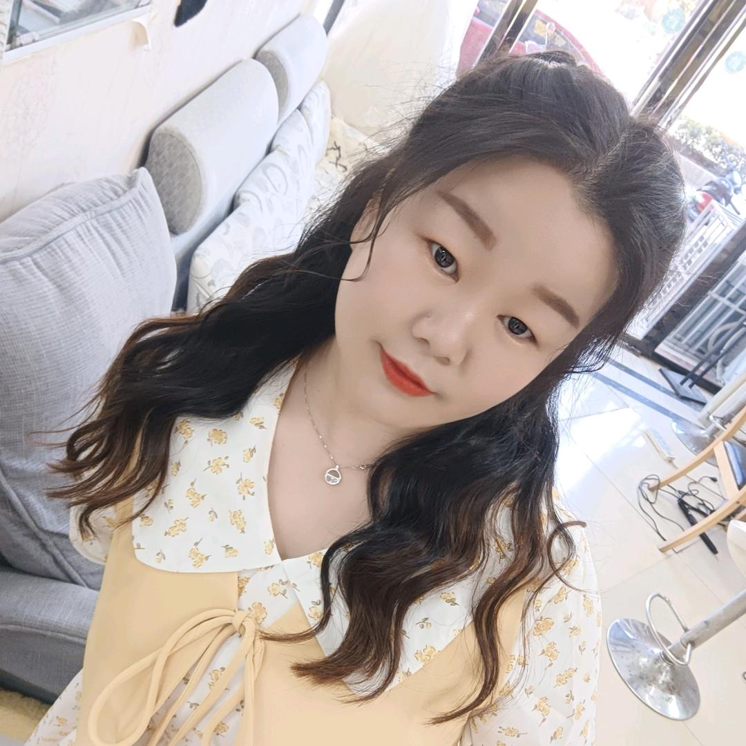 艾妆造型馆化妆师小班