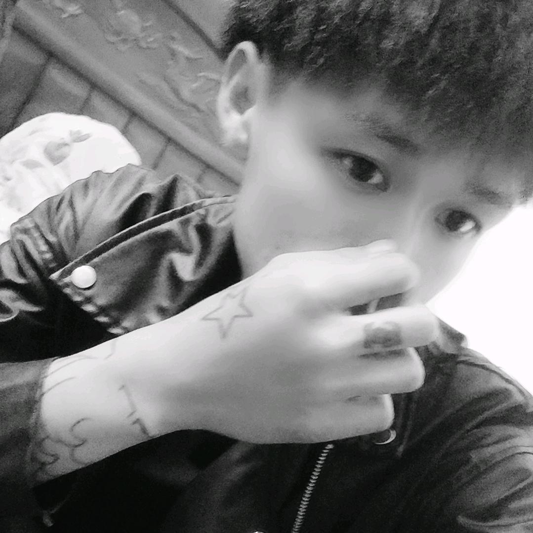 黄小健吖🍁